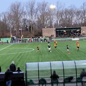 Delftse Dribbels: Wisselend succes voor Delftse voetbalclubs