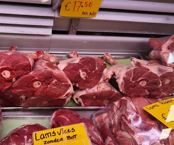 Ook Offerfeest last van inflatie: "Geen heel schaap maar een halve dit jaar"