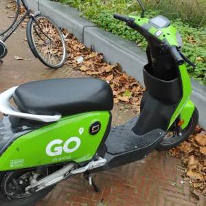 Weer deelscooter in brand gestoken, nu op Buitenhofdreef