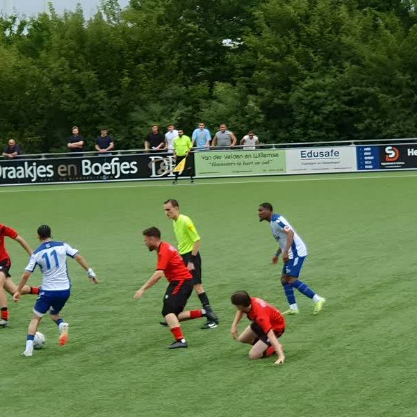 Delftse Dribbels: Vitesse Delft grijpt naast promotie