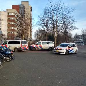Melding van persoon met vuurwapen omgeving Poptahof Noord Delft
