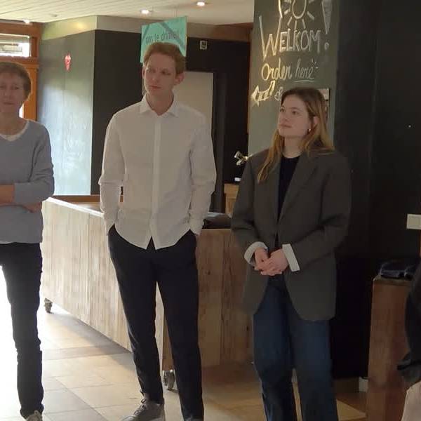 Kamerlid in gesprek met Delftse jongeren over woonproblemen
