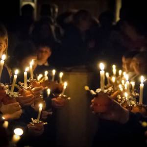 Kerkbezoek tijdens kerst: hoe zit het met deze traditie in coronatijd in Delft?
