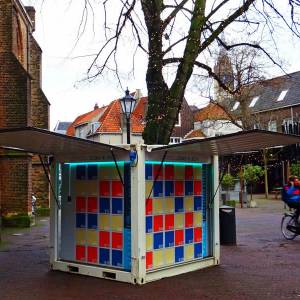 Bezorgen van (kerst)inkopen kan in Delft nu ook bij een pakketkluis