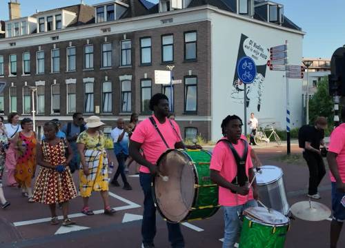 Delft viert Keti Koti: ‘Trots, maar we zijn er nog niet’