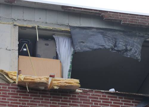 Explosie zorgt voor flinke schade in asielhotel