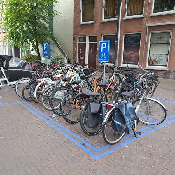 Vesteplein veranderd: ‘Voelt nu als plein in plaats van een fietsenstalling’