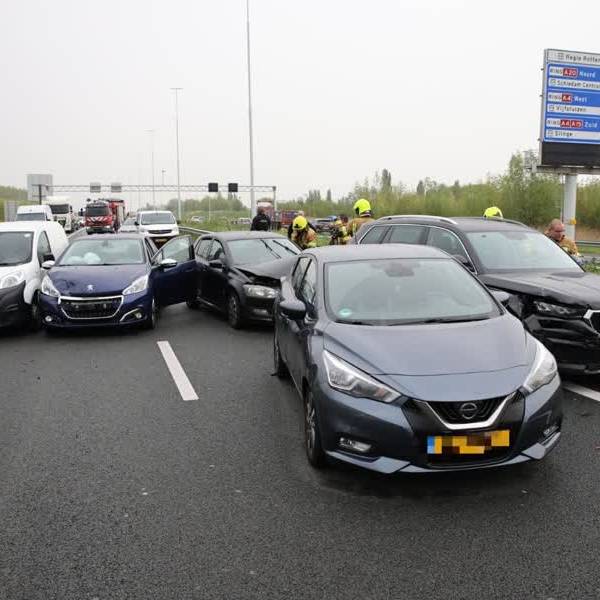 Kettingbotsing op A4: meerdere gewonden en kilometers file