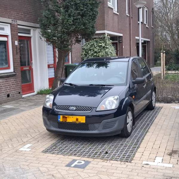 Bewoners Zaagbekhof zijn niet blij met nieuwe parkeervakken