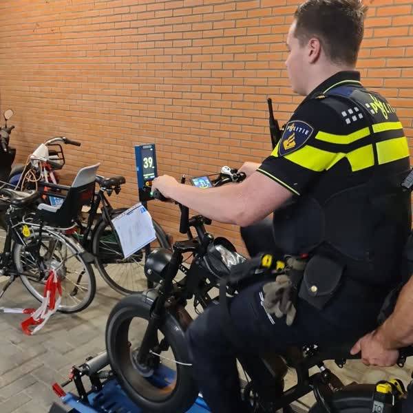 Politie treedt op tegen overlast gevende fatbikers