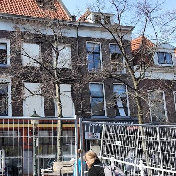 Deel plafond bakkerij Van Maanen ingestort na brand Nieuwstraat