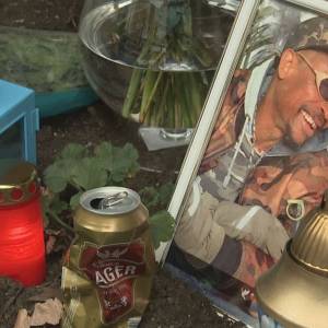 Familie in tranen bij stille tocht voor vermoorde Franklin uit Delft: 'Hij was heel geliefd'