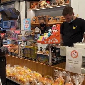 Bakker Jaap verkoopt Pokémonkaarten: ‘Eigenlijk een uit de hand gelopen hobby’