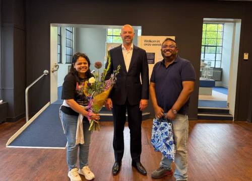 Royal Delft Museum verwelkomt 100.000e bezoeker van het jaar