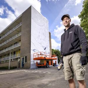 Mural van BEYOND verbindt kunst en gemeenschap in Buitenhof