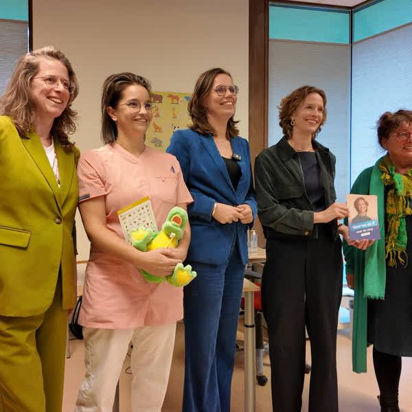 Mirjam Bikker voert met Delftse wethouder Gooijer campagne voor ChristenUnie