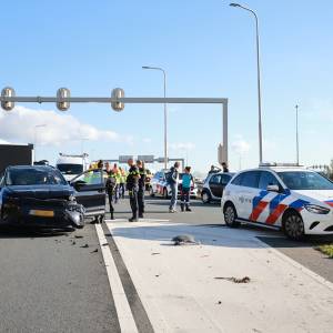Aanrijding op Kruithuisplein, twee personen gewond