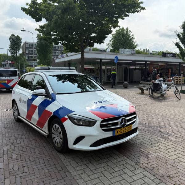 Overvaller schiet drie keer op eigenaar telefoonwinkel: 