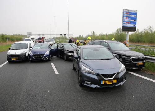 Kettingbotsing op A4: meerdere gewonden en kilometers file
