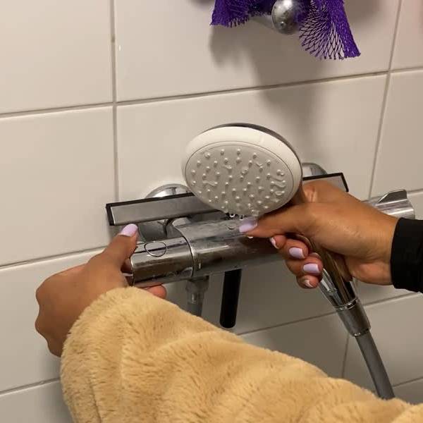 Na maanden wachten kunnen 300 flatbewoners weer normaal douchen
