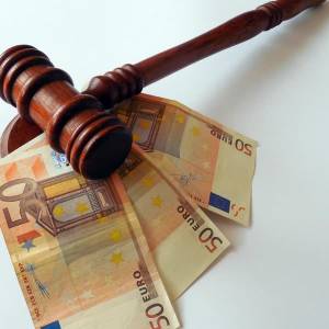 Aanklager: ‘Financieel adviseur bij  gemeente Delft deed aan oplichting’