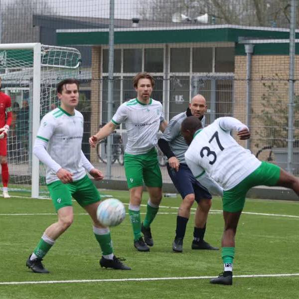 Delftse Dribbels: Bliksemstart Delftse clubs