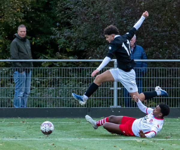 Delftse Dribbels: Full Speed wint derby