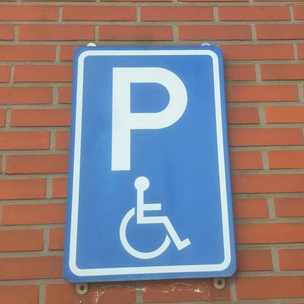 Verouderd beleid gehandicaptenparkeerplaatsen aangepakt