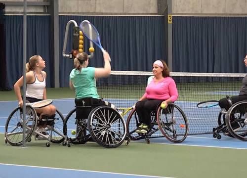 Tennis op wielen: eerste rolstoeltennistoernooi voor amateurs van provincie vindt plaats in Delftse Hout