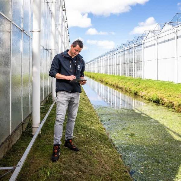 Strengere controles op glastuinders met boot- en vliegdrones