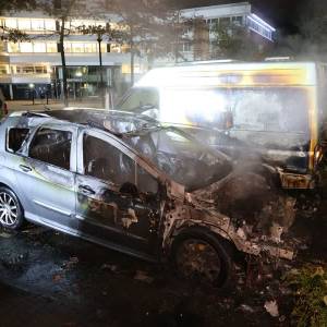 Uitgebrande camperbus en motorongeluk: Dit gebeurde afgelopen weekend in Delft