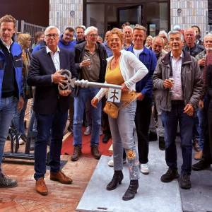 Lumen ontvangt sleutel nieuw filmhuis aan Van Leeuwenhoekpark
