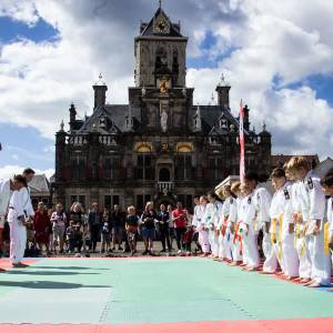 Delftse sporters zorgen voor sportieve flashmobs