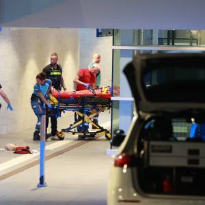 Politie zoekt getuigen van mishandeling Station Delft Campus