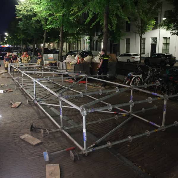 Herrie aan Oude Delft: steiger valt midden in de nacht omver