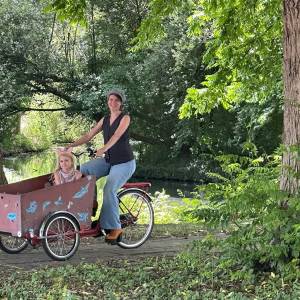Westafette: Leonie Bolleboom laat Delft zingen, zelfs onder het viaduct