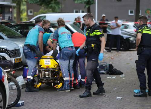 Omwonenden zien slachtoffer steekpartij in elkaar zakken: 'Flink geschrokken'