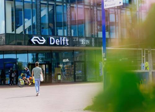 Werkzaamheden lopen uit: pas maandag weer treinen door Delft